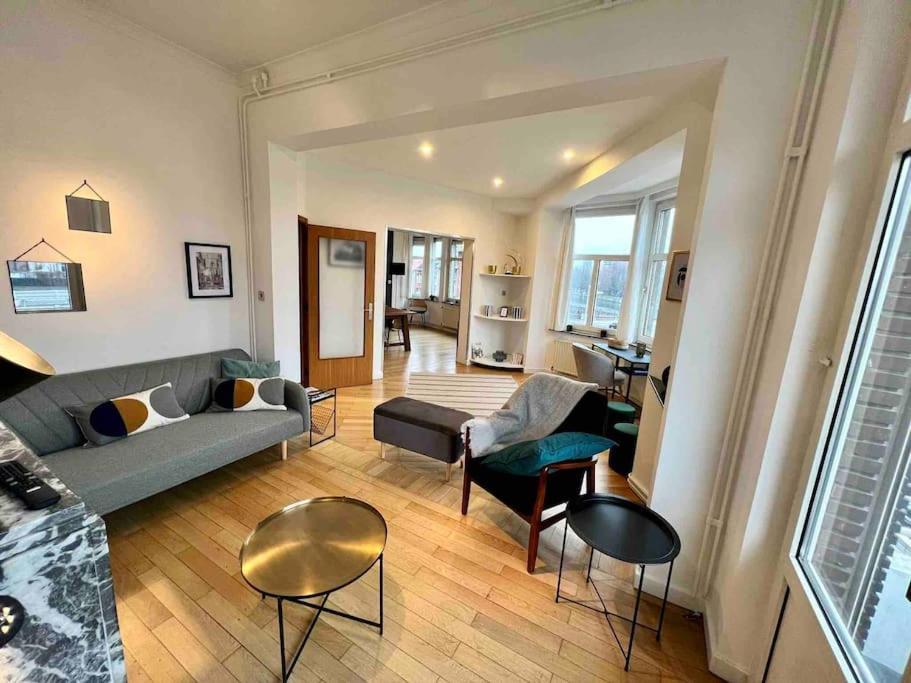 לייז' Bellevue - Grand Appartement Pour 5 Sur Les Quais De La Meuse מראה חיצוני תמונה