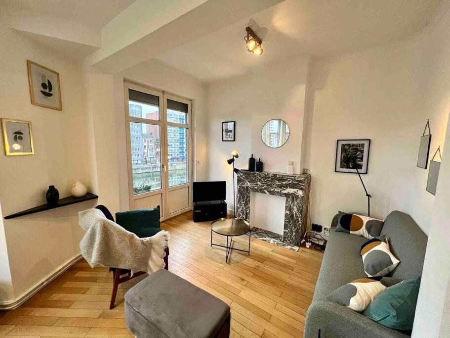 לייז' Bellevue - Grand Appartement Pour 5 Sur Les Quais De La Meuse מראה חיצוני תמונה
