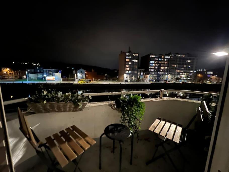לייז' Bellevue - Grand Appartement Pour 5 Sur Les Quais De La Meuse מראה חיצוני תמונה