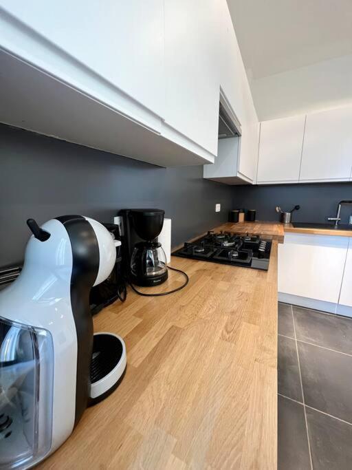 לייז' Bellevue - Grand Appartement Pour 5 Sur Les Quais De La Meuse מראה חיצוני תמונה