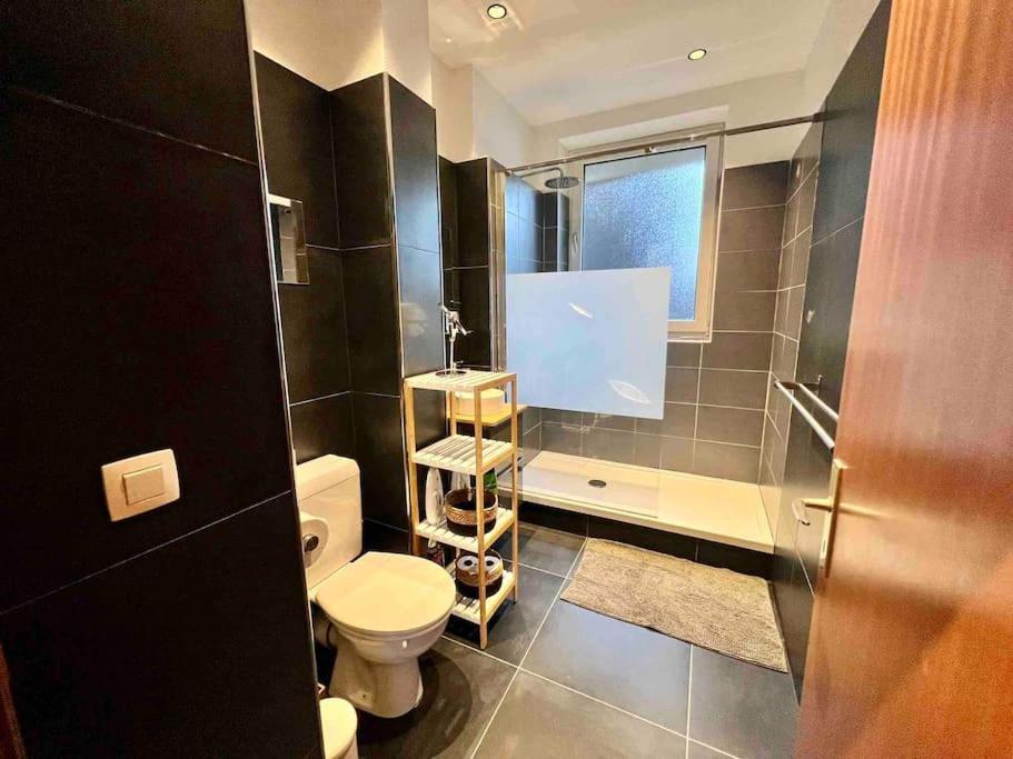 לייז' Bellevue - Grand Appartement Pour 5 Sur Les Quais De La Meuse מראה חיצוני תמונה