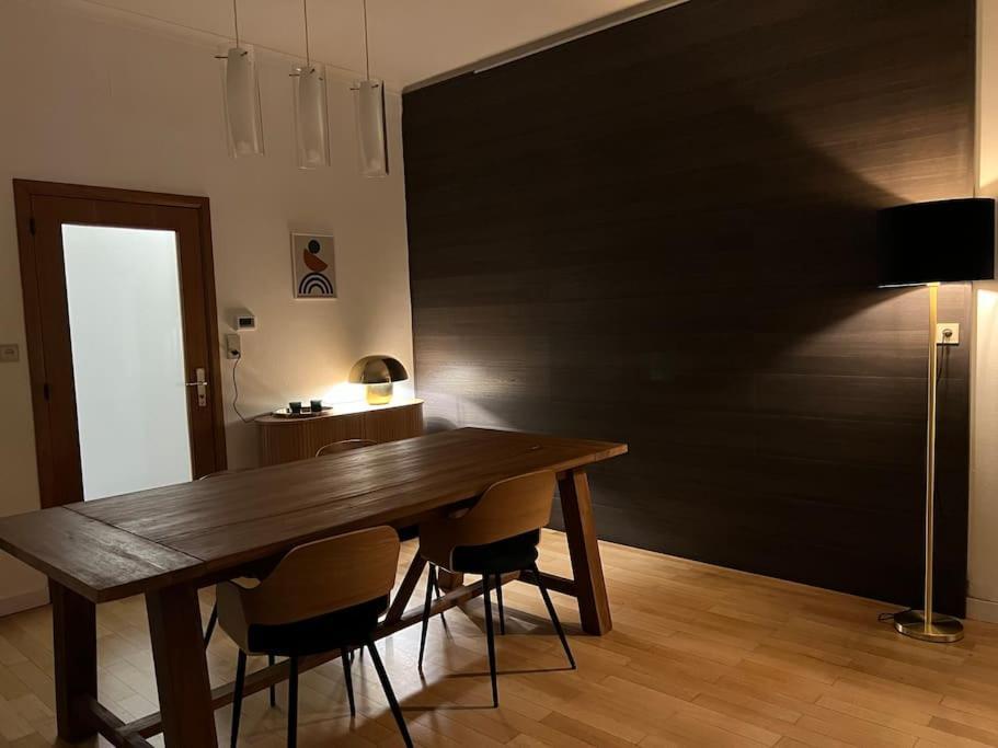 לייז' Bellevue - Grand Appartement Pour 5 Sur Les Quais De La Meuse מראה חיצוני תמונה